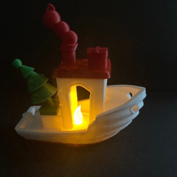 Holiday large Benchy 3D printed lighted decoration ornament red white green - Picture 4 of 13